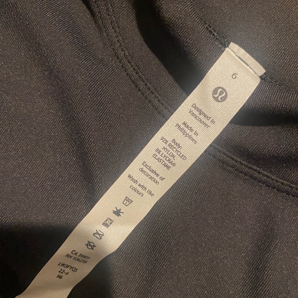 Lululemon - Picture 5 of 5